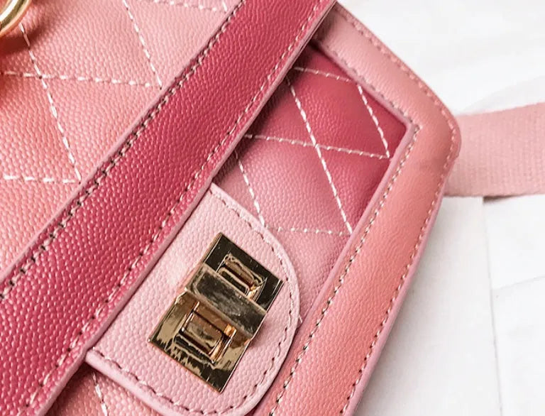 Small rhombic retro handbag with gradient chain shoulder strap in PU, available in five colours