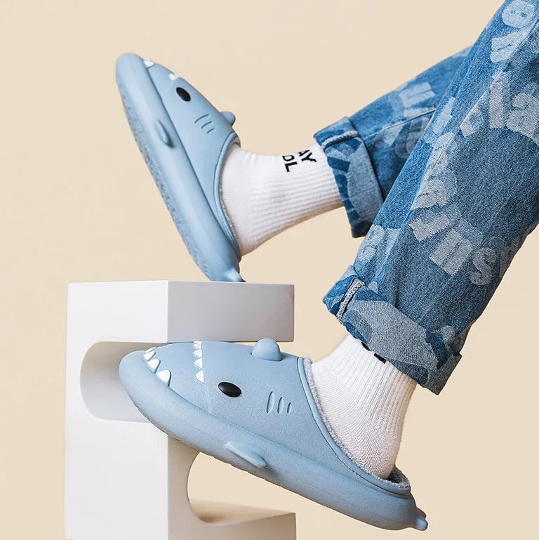 Cartoon shark EVA slippers in grey couple colour, closed-toe baotou style with thickened plush lining and non-slip sole