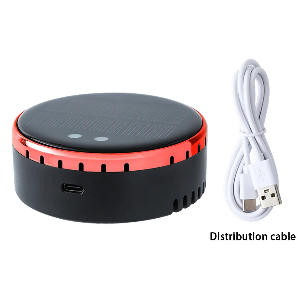 Solar-powered car air humidifier mounted in vehicle air conditioning vent