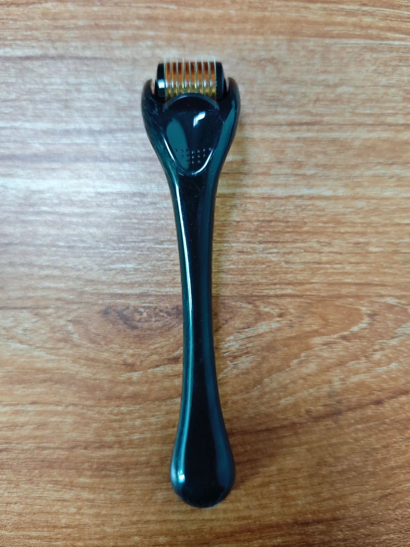 540 micro needle roller derma tool with PC construction showing needle wheel detail