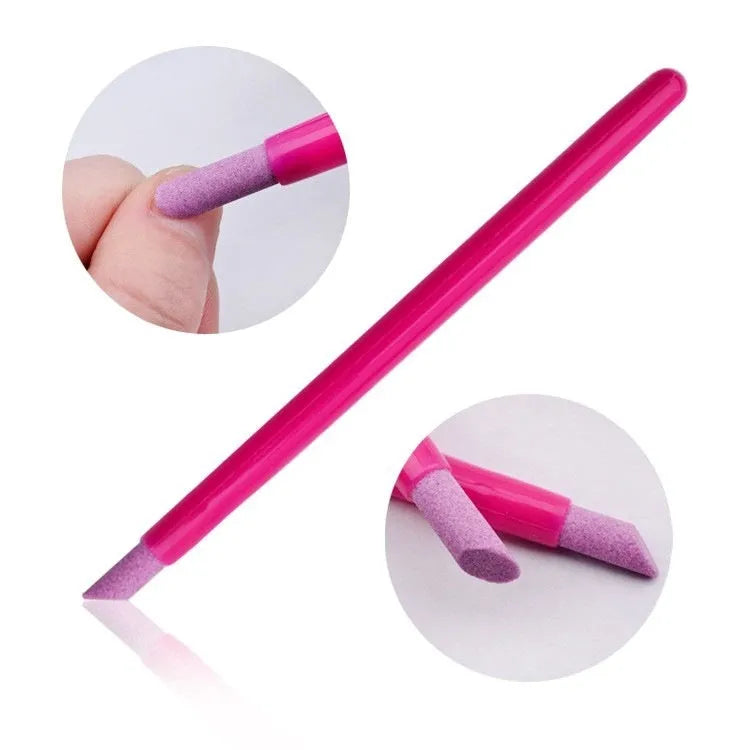 Plastic pen exfoliating tool with 45-degree polishing stick for nail edge dead skin removal, 20g, random colour