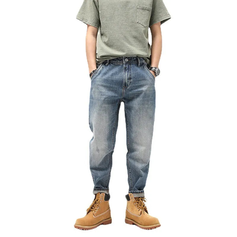 Men's retro straight-leg jeans in blue 100% cotton denim with mid-rise waist and zipper fly