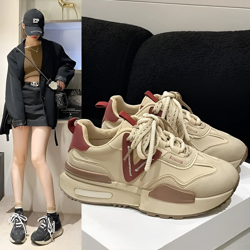 Women's retro platform sports shoes in artificial PU with rubber sole and lace-up front