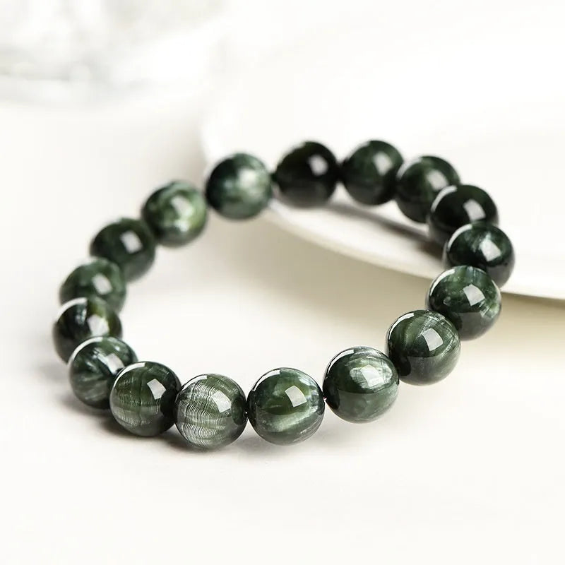 Green Dragon natural crystal bracelet with 8-9mm round beads and ruyi design detail