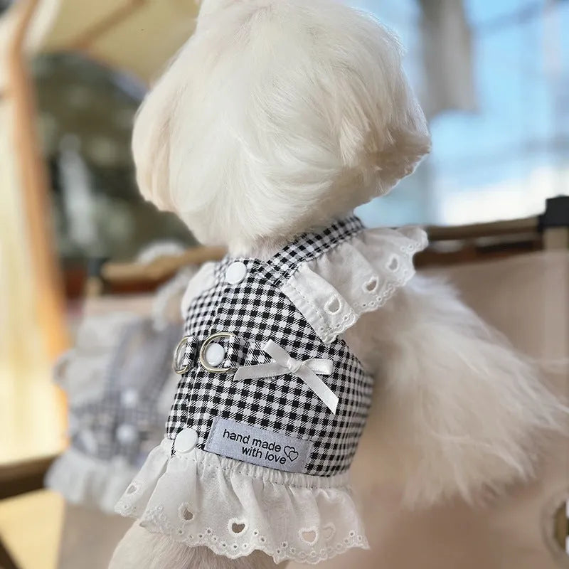 Pet dog cat clothes thin chest and back traction pastoral skirt in black and white or red and white plaid, sizes XS to XL