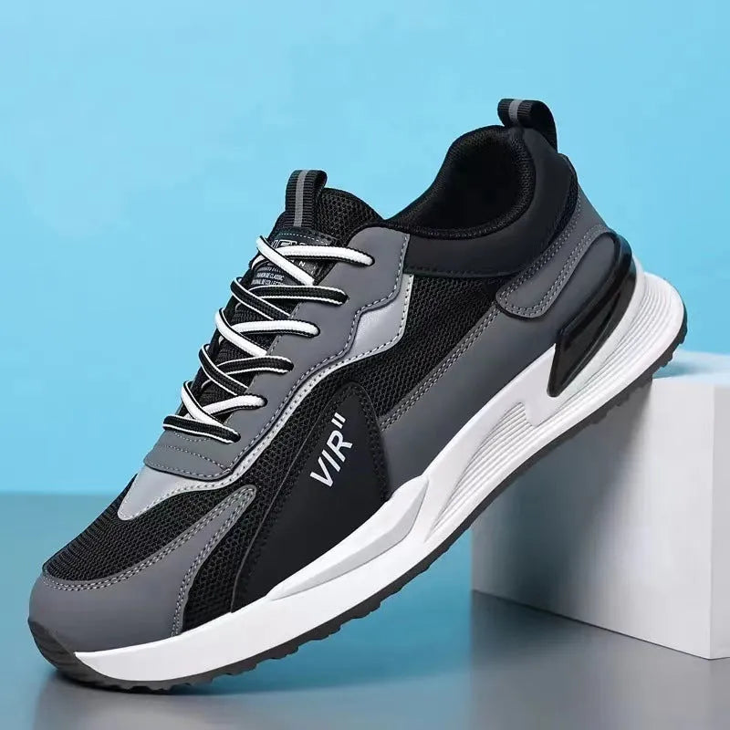 Men's colour block mesh sports shoes with lace-up closure and injection moulded soles