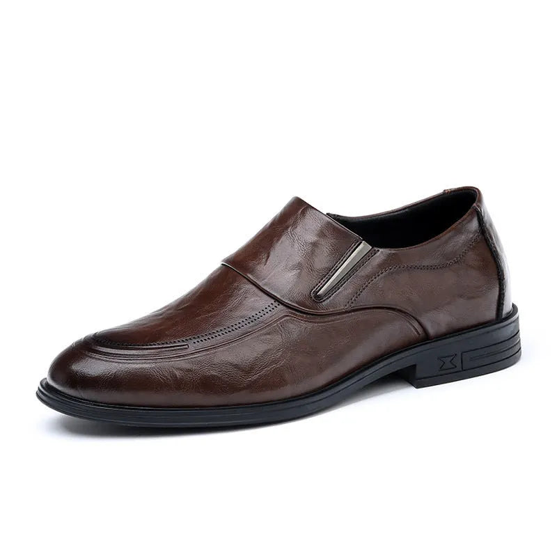 Slip-on cowhide leather men's shoe in black with rubber sole, side view, sizes 38-44