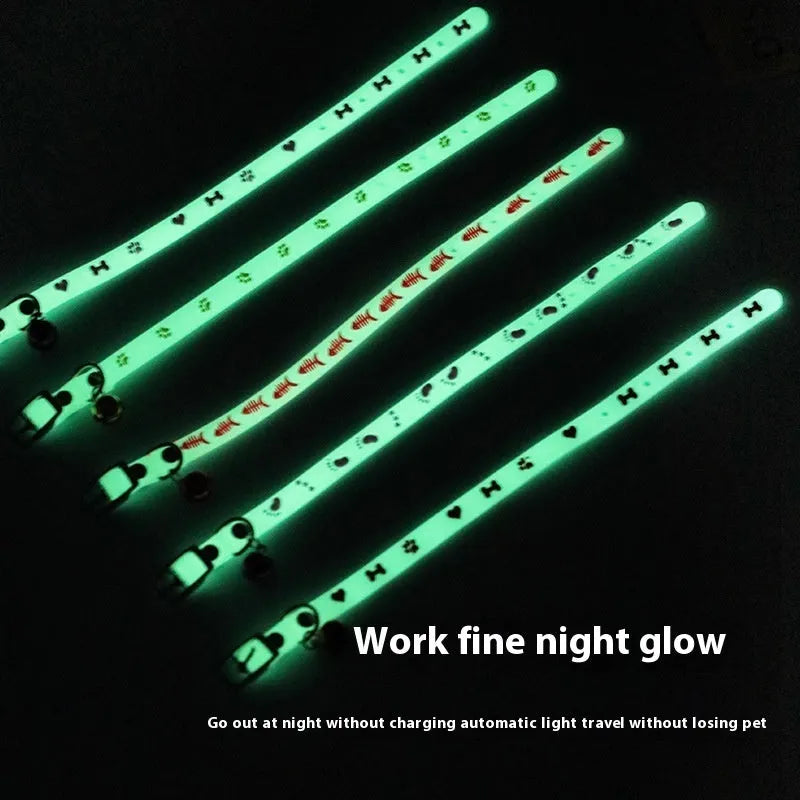 Meow Xinbao adjustable pet luminous collar for cats with LED light, silicone chain and metal bell