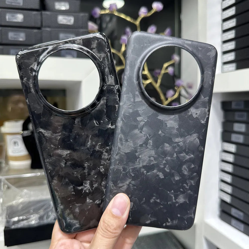 Carbon fibre phone shell for Huawei Mate60 Pro with forged pattern in black, heat dissipation hard case
