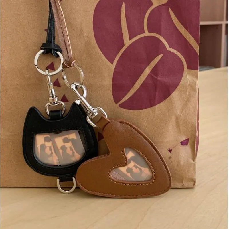 Mini coin purse necklace with heart shape, clavicle chain, black cat design, mixed materials, handmade pendant jewellery