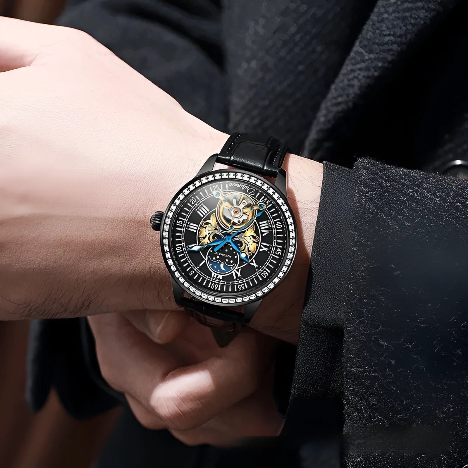 Men's stainless steel mechanical watch with round dial and transparent case back
