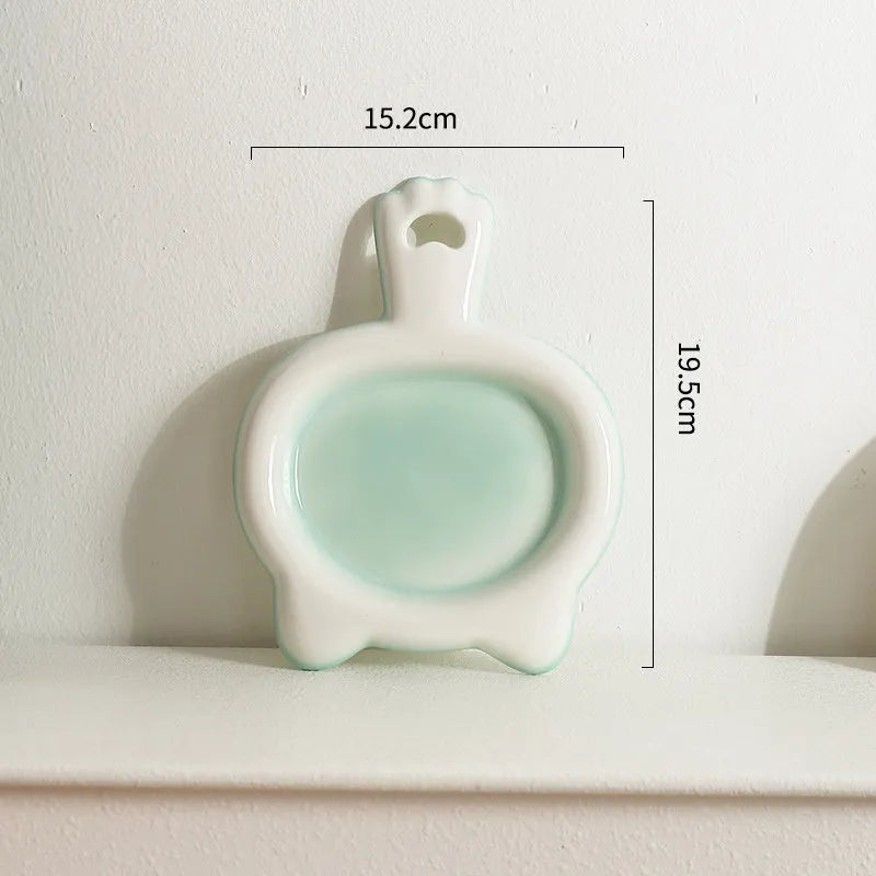 Ceramic cat bowl in shallow design with non-stick glazed surface