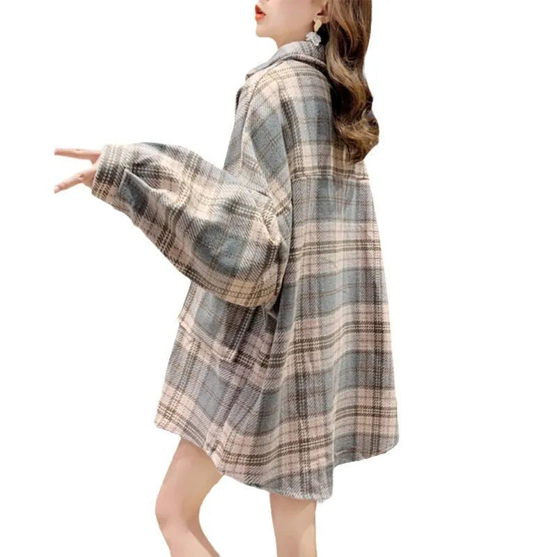 Loose long sleeve cotton blend shirt in black with spliced style and regular sleeve