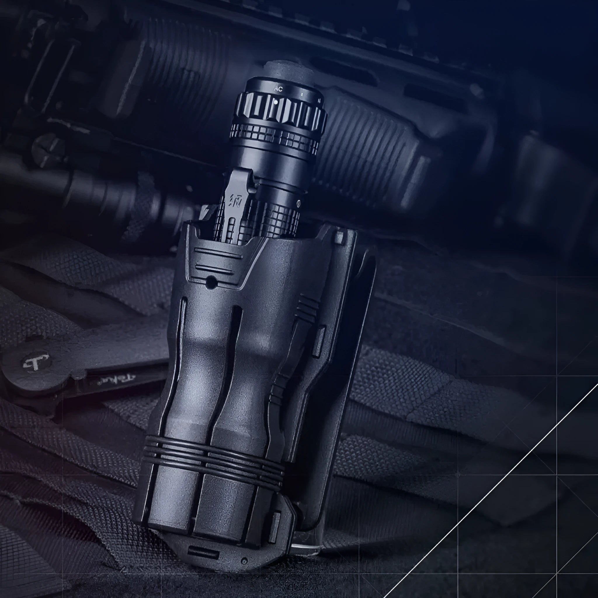 Black nylon glass fibre 360-degree rotating V6 tactical torch quick pull sleeve with belt attachment