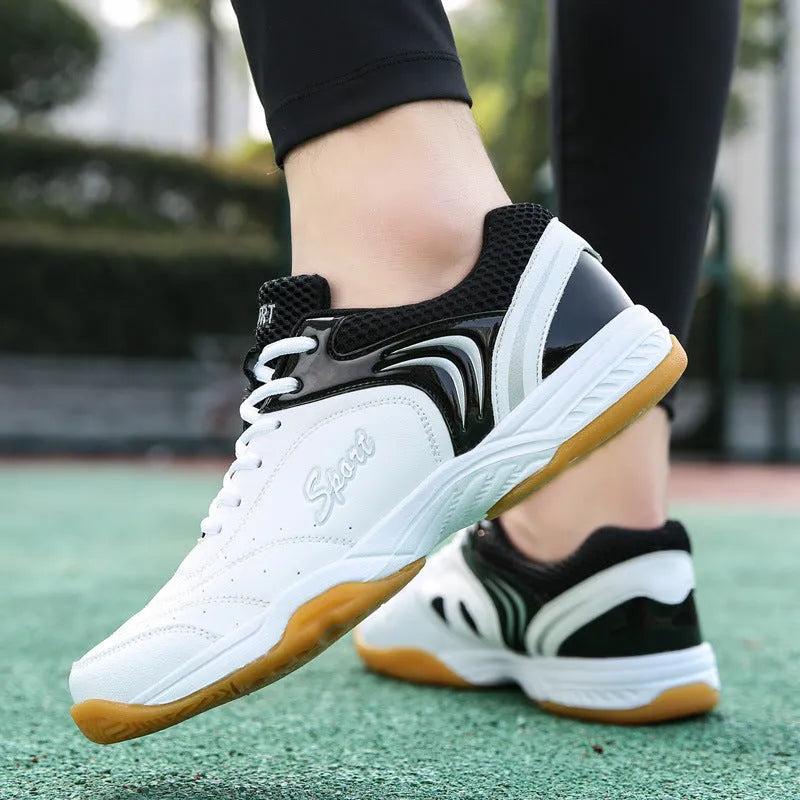 Men's outdoor badminton casual sports shoes, PU upper, rubber sole, flat heel, white black colour, low top