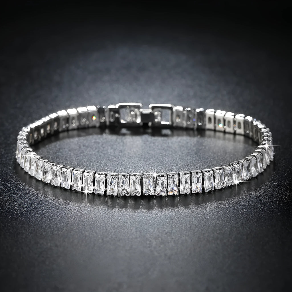 Women's thick chain rectangle zircon bracelet in white gold colour on copper base, geometric shape
