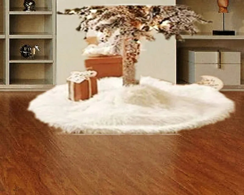 White plush Christmas tree skirt in 78cm, 90cm, 122cm or 150cm for covering a Christmas tree base and protecting the floor from pine needles.