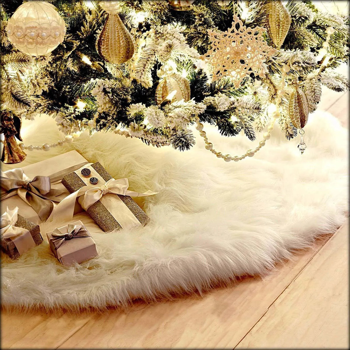 White plush Christmas tree skirt in 78cm, 90cm, 122cm or 150cm for covering a Christmas tree base and protecting the floor from pine needles.