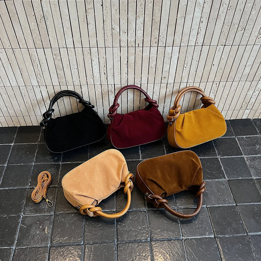 Trendy retro Korean style women's flap shoulder bag in PU leather with letter and stitch detailing, 22x7x13cm