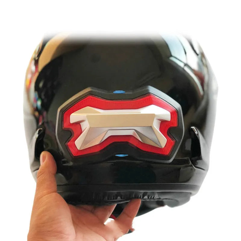 Wireless helmet light with turn signal and brake restraint, 2500mAh USB Type-C rechargeable, single unit