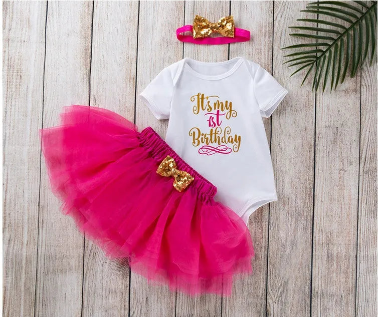 Girls' short-sleeved letter printed blouse and mesh skirt set in rose red, front view