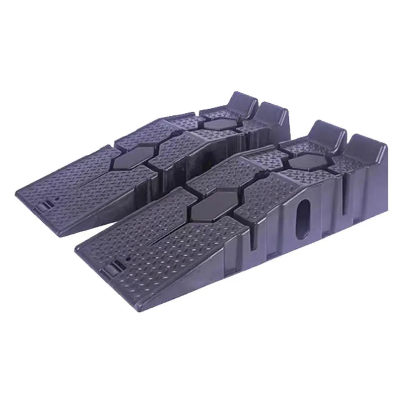 Heavy-duty industrial polypropylene car maintenance ramp, 900x330x225mm, for auto repair and agricultural machinery