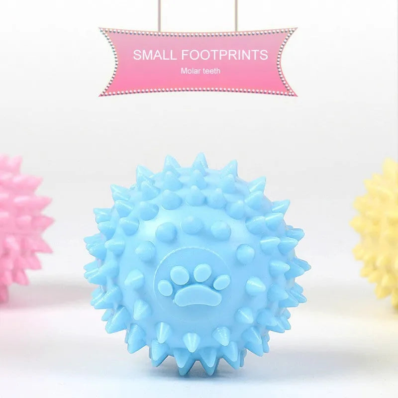 Blue TPR dog and cat chewing ball with footprint texture for tooth cleaning, 6cm diameter