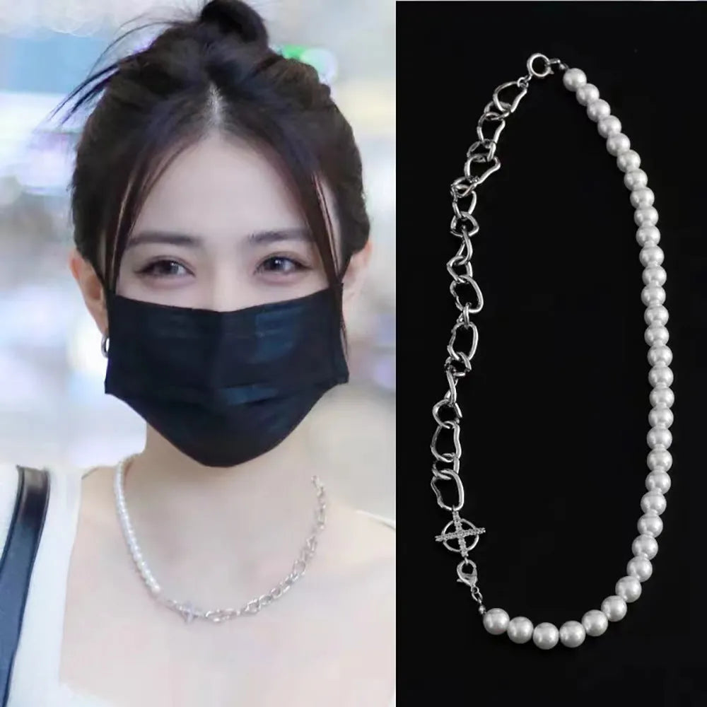 White geometric acrylic clavicle chain necklace with twisted chain and asymmetric design