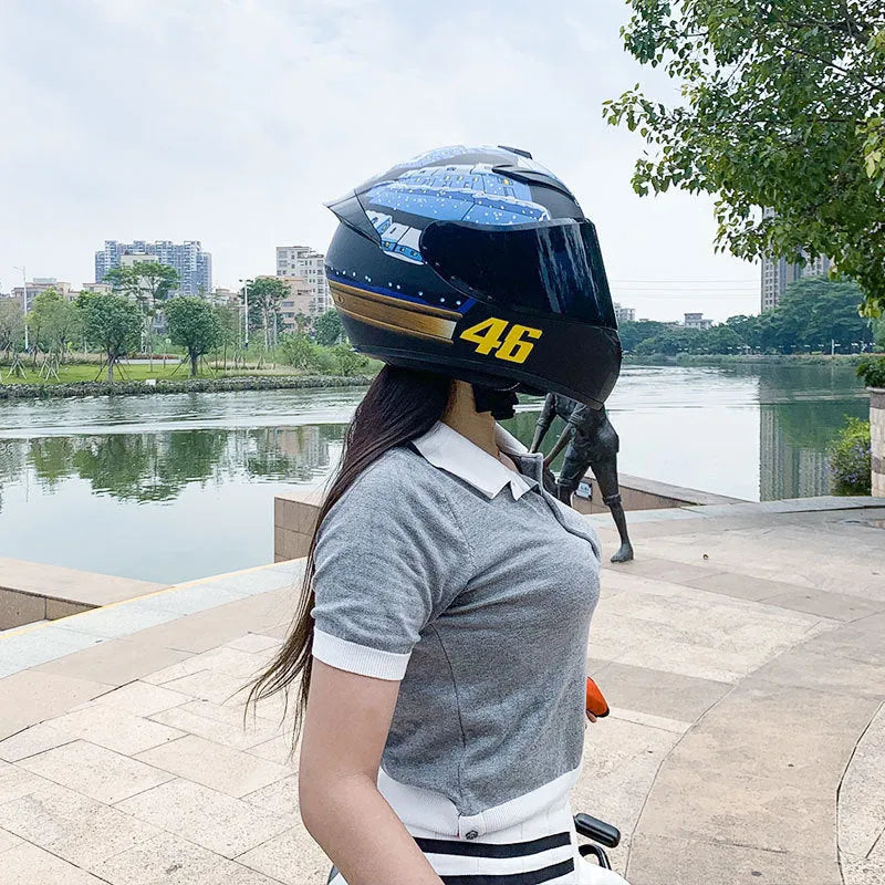 Dragon colour ABS motorcycle helmet shown in profile, suitable for men and women.