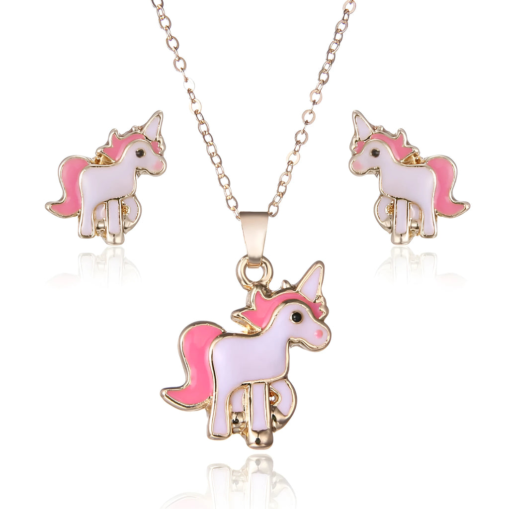 Oil painting pony pendant in golden finish on alloy chain approximately 150mm long