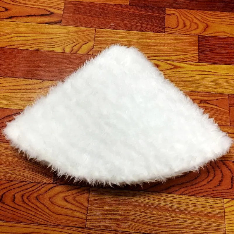 White plush Christmas tree skirt in 78cm, 90cm, 122cm or 150cm for covering a Christmas tree base and protecting the floor from pine needles.