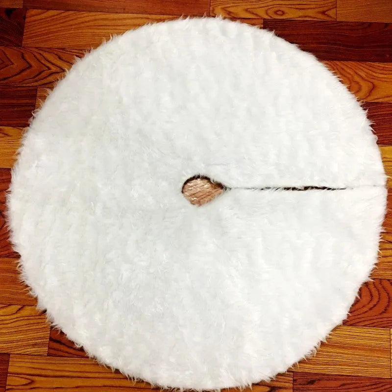 White plush Christmas tree skirt in 78cm, 90cm, 122cm or 150cm for covering a Christmas tree base and protecting the floor from pine needles.