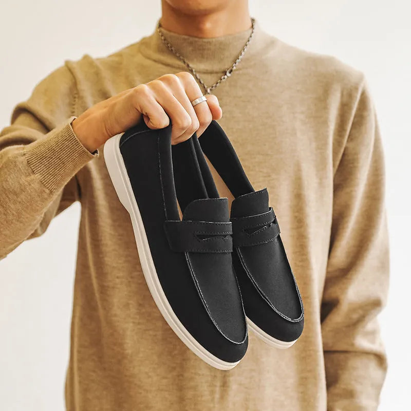 Men's suede casual shoes in four colours with vulcanised soles and breathable cloth lining