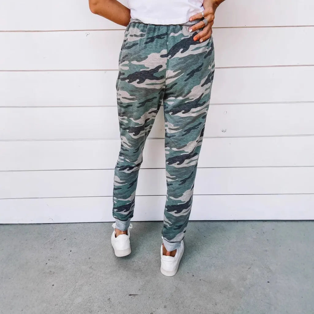 Fashionable leopard print mid-rise casual pants with pencil leg cut