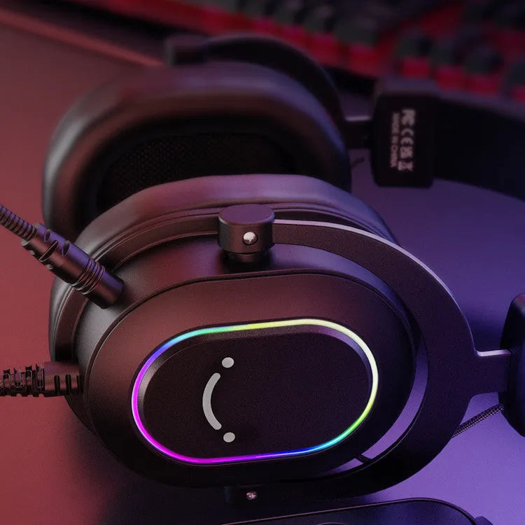 H6 Black USB wired gaming headset with omnidirectional capacitive microphone and 48kHz sampling frequency