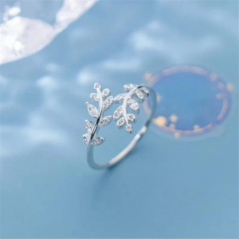 Copper branch leaf ring for women with electroplated silver or gold finish and geometric design elements