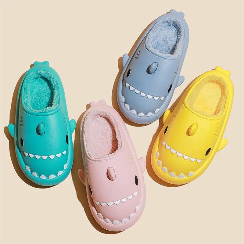Cartoon shark EVA slippers in grey couple colour, closed-toe baotou style with thickened plush lining and non-slip sole