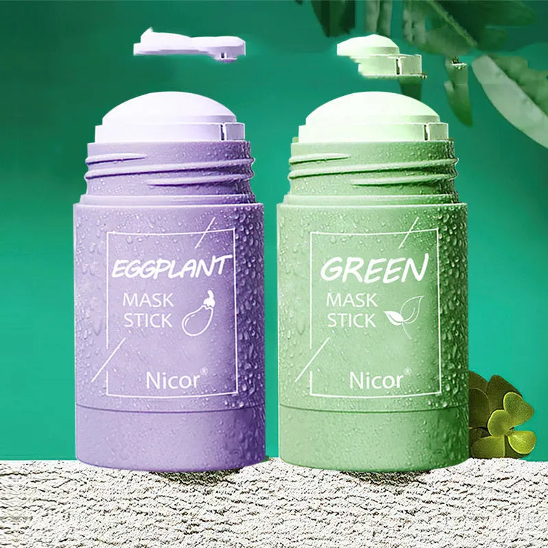 Green tea cleansing clay mask stick in solid paste form with 40g content