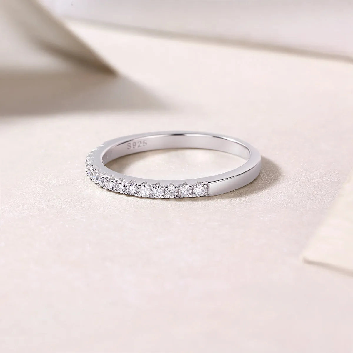 Wedding ring set with moissanite stone in platinum-plated S925 silver, size 7, in gift box