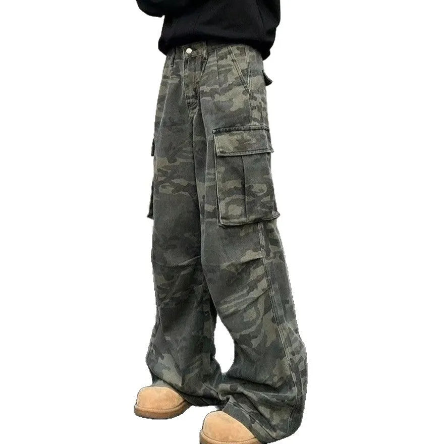 American Vintage camouflage cargo pants with multiple pockets and a washed, crumpled fabric texture.