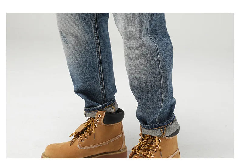 Men's retro straight-leg jeans in blue 100% cotton denim with mid-rise waist and zipper fly
