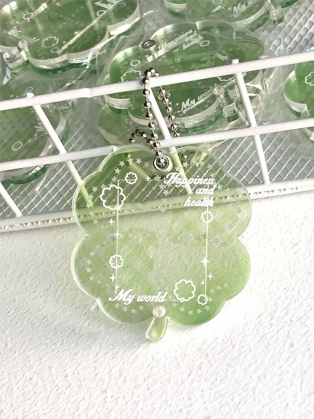 Acrylic four-leaf clover pendant bag lanyard phone keychain in three colours: elegant blue, grass green, mint green
