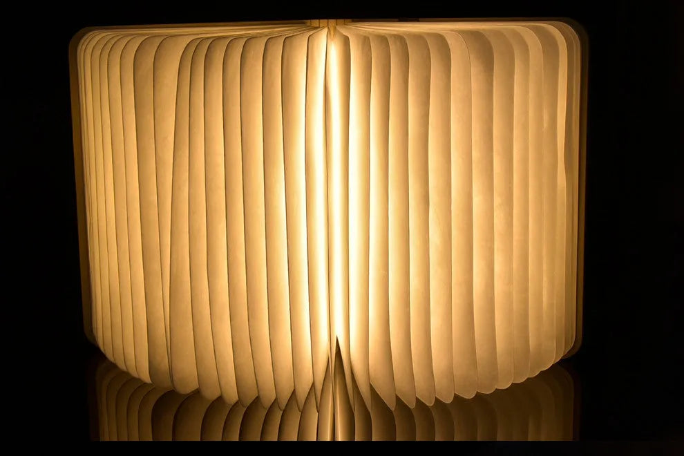 LED folding book light with wooden cover, USB rechargeable, 215 x 165 x 30mm, walnut or white maple