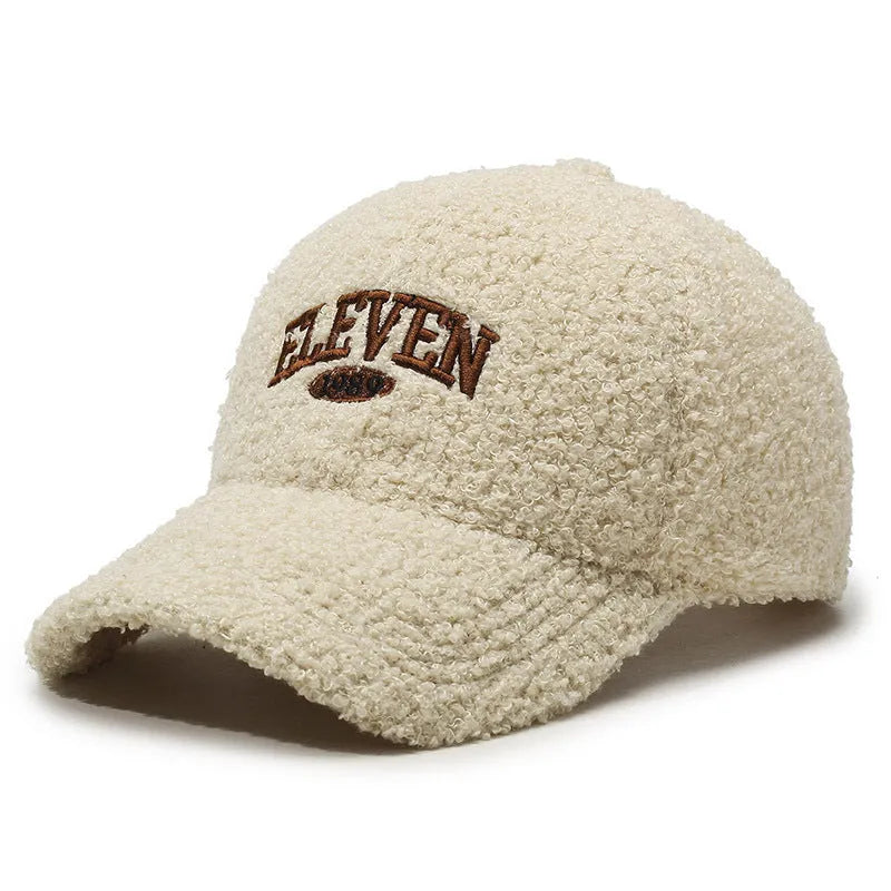 Winter baseball cap in machine-embroidered polyester with adjustable strap and dome crown in seven colour options