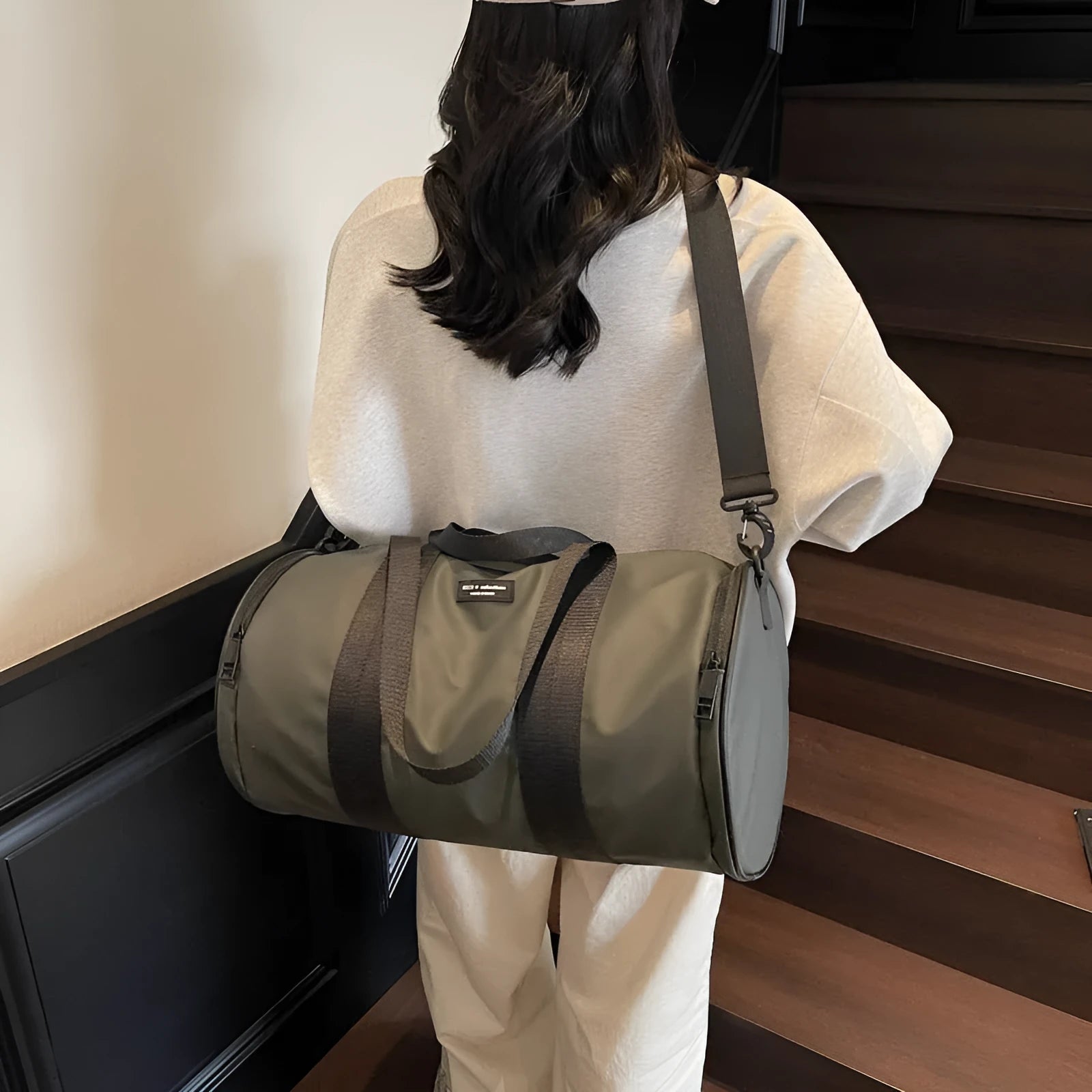Waterproof Oxford cloth sports handbag in black, dark gold, or dark grey solid colours