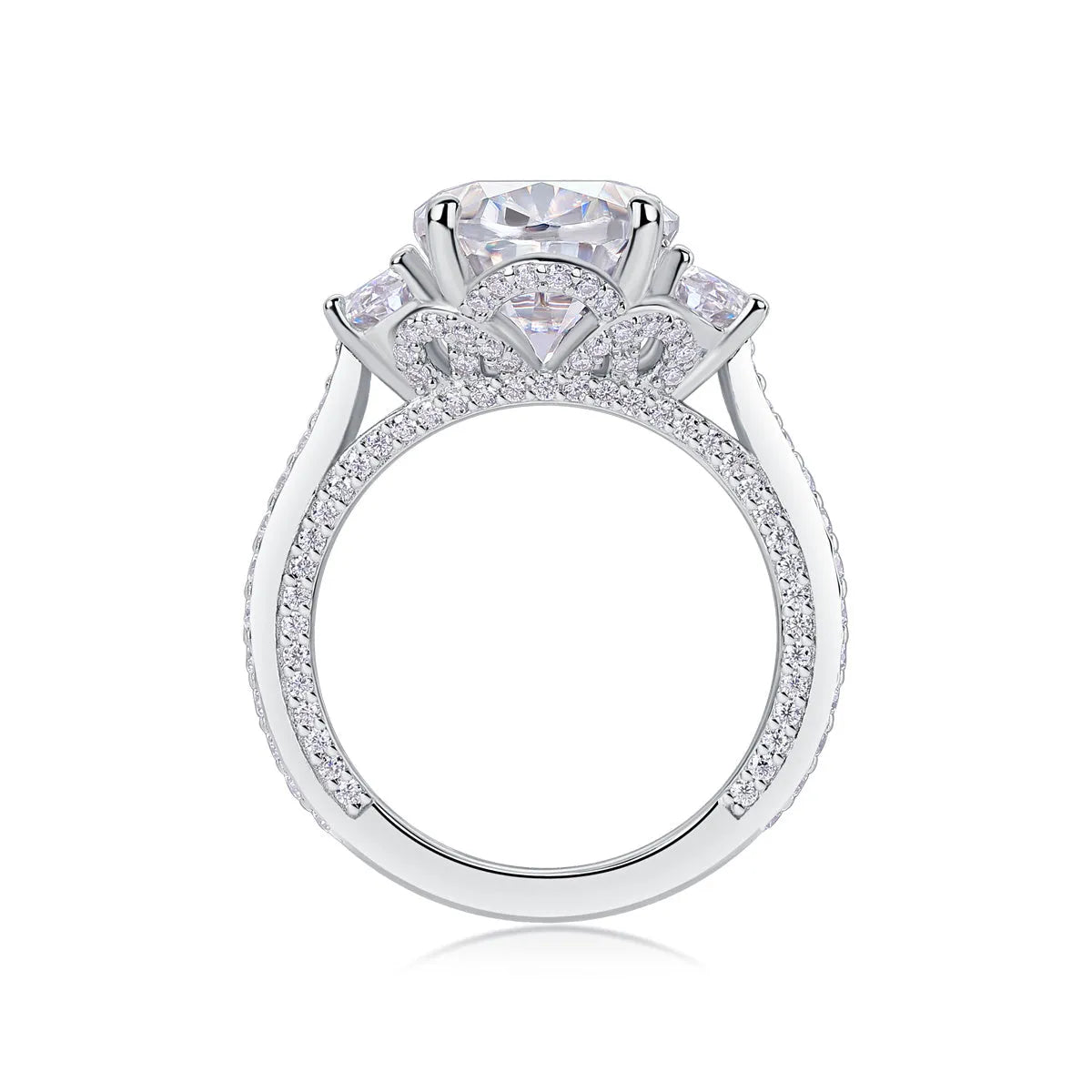 Egg-shaped moissanite ring 10x14mm in S925 silver with platinum plating, GRA certificate and gift box.