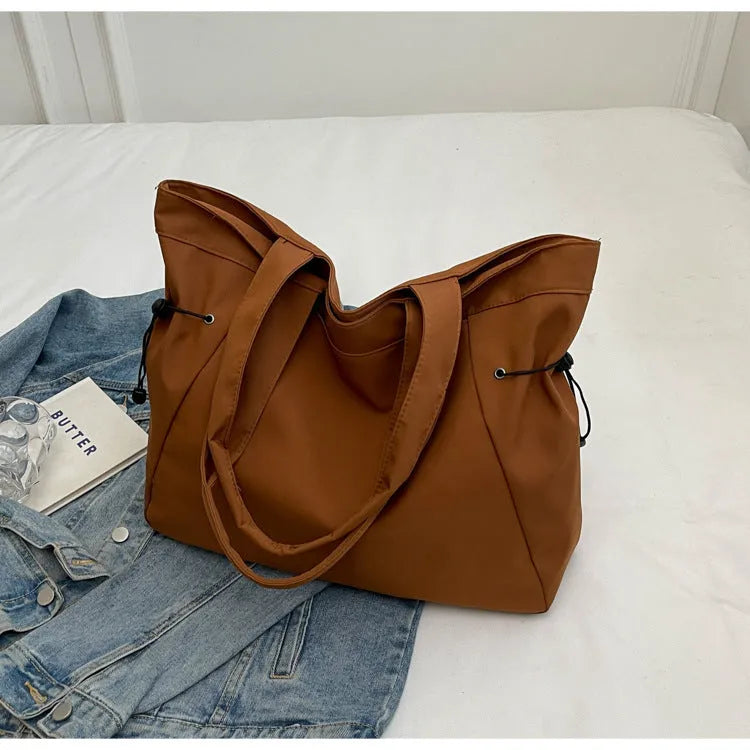Soft folding Oxford cloth commuter tote bag in street trend style with shoulder strap