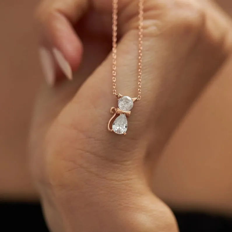 Adorable pet kitty gem pendant clavicle chain with inlaid zircon and water wave chain in sweet animal style