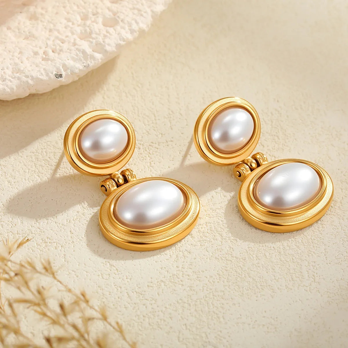 French retro stainless steel earrings with 18K marking, pearl and geometric ellipse shape, colour NMSE-J725-4