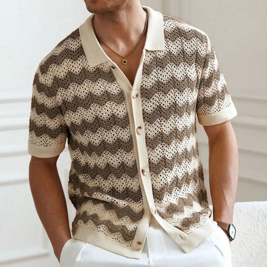 Yellow short-sleeve sweater with a raised corrugated jacquard pattern and a flocked detail on the front.